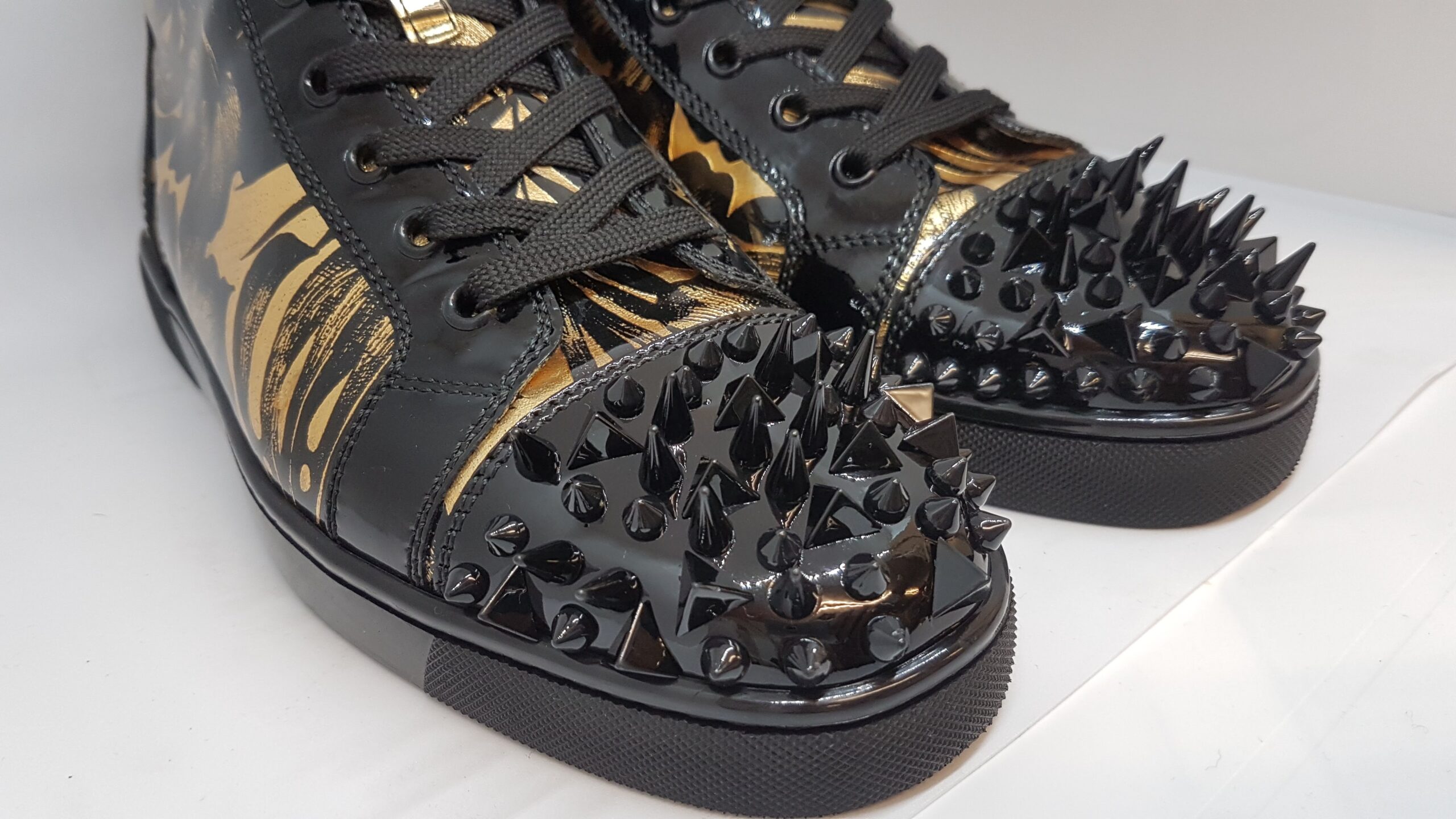 Designer Trainer Cleaning